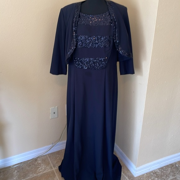 MAYA BROOKE Beautiful Royal Blue Sequins Long formal dress w/ 3/4 Sleeve jacket - Picture 4 of 7